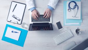 自宅で医療レベルの美肌を実現する機器は何ですか？