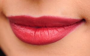 メイク落としにおすすめの優しい方法は？
