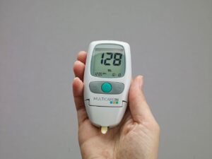 血糖値スパイクと肌荒れの関係はどのようなものですか？