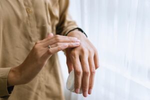 自宅ケアで肌質改善におすすめの方法は？